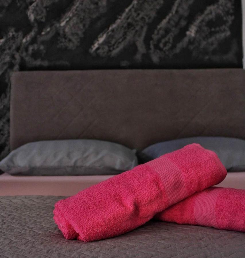 My Place Studio Ohrid Esterno foto
